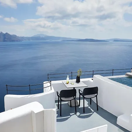 Deluxe 1 Bedroom Cave Outdoor Hot Tub Santorini Villa