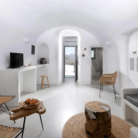 Villa Deluxe 1 Bedroom Cave Outdoor Hot Tub Santorini *